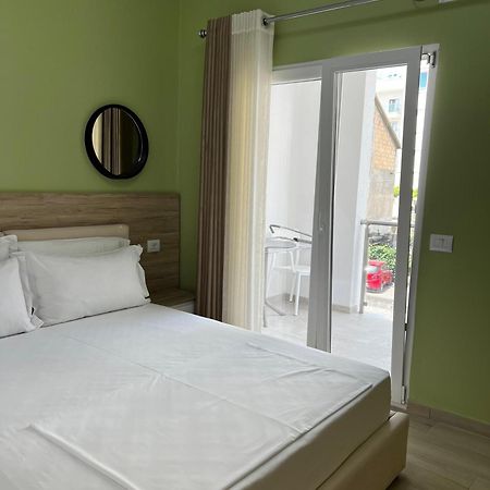Helena Hotel Shëngjin Dış mekan fotoğraf