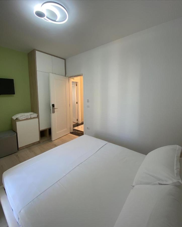 Helena Hotel Shëngjin Dış mekan fotoğraf