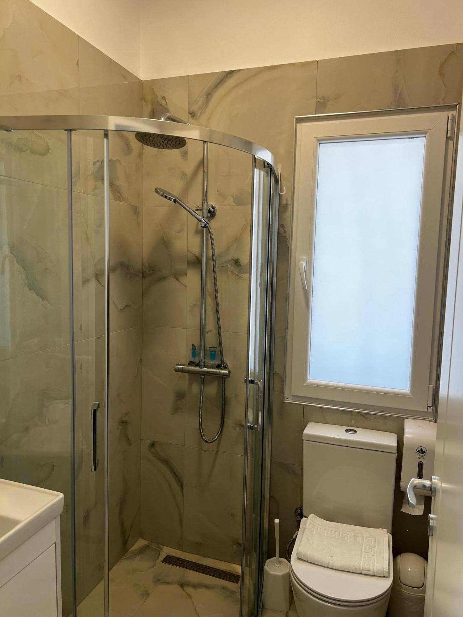 Helena Hotel Shëngjin Dış mekan fotoğraf