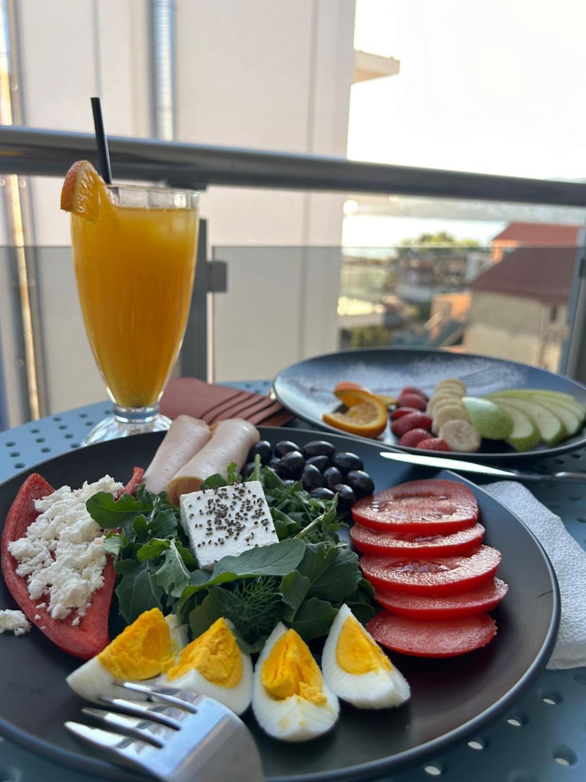 Helena Hotel Shëngjin Dış mekan fotoğraf